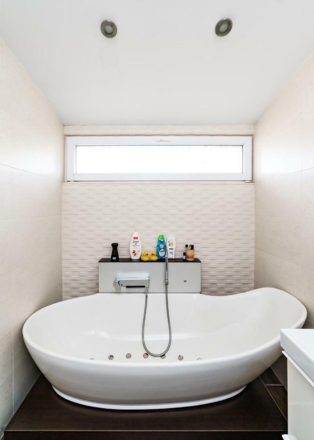 סופיה 3Bdr The Hadjis - City Center Flat מראה חיצוני תמונה